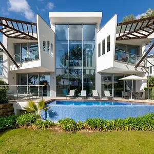 Villa About Meisho Hills, Marbella